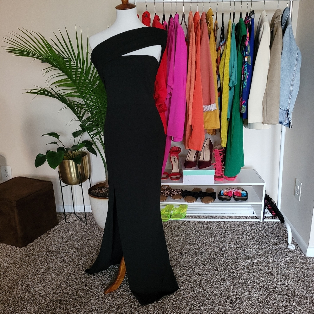 Black One Shoulder Evening Gown